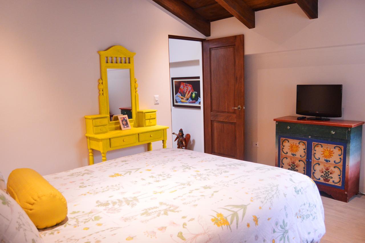 Casa Girasol Bed & Breakfast Antigua Exterior photo
